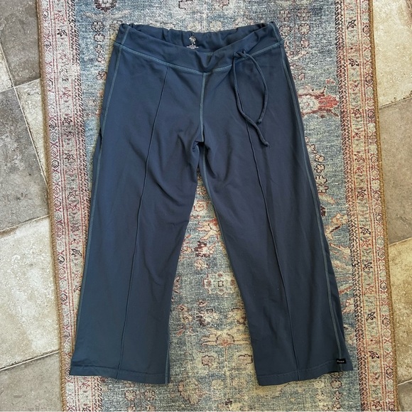 Prana Pants - Vintage prana wide leg cropped yoga capri pants in blue | size medium